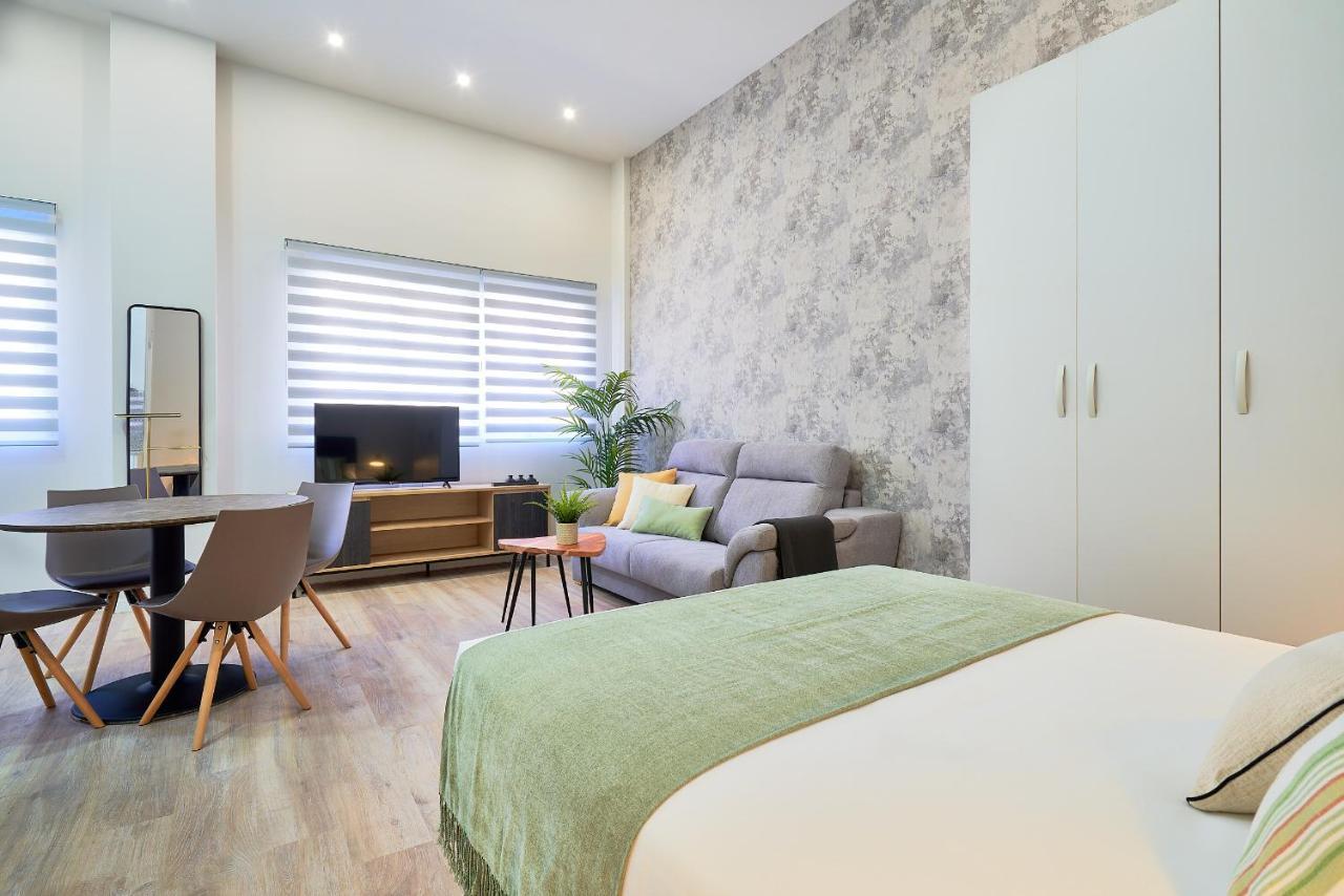 Del Parque Flats Estudio Capuchinos Málaga Exteriör bild